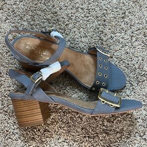 Aerosoles Heelrest Buckle Sandals, Size 9 1/2